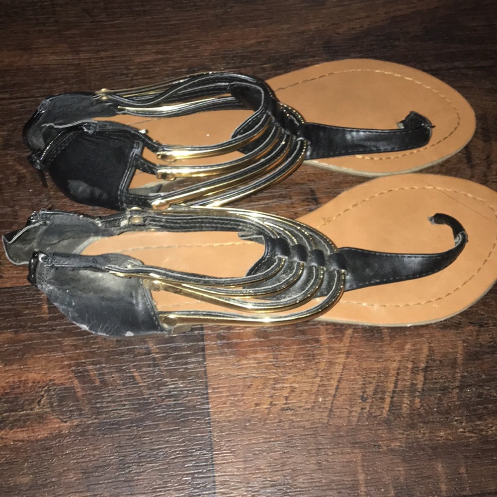 sandals - Picture 2 of 3